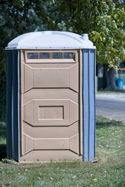 Best Luxury portable toilet rental  in Fox Farm College, WY